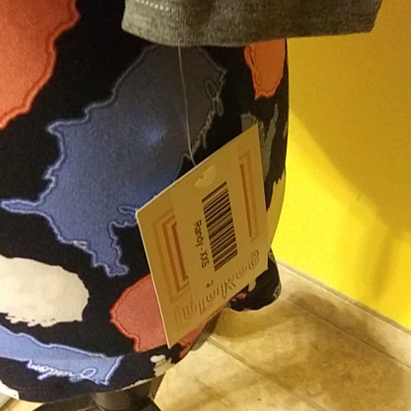 LulaRoe Randy Liberty - Picture 3 of 5
